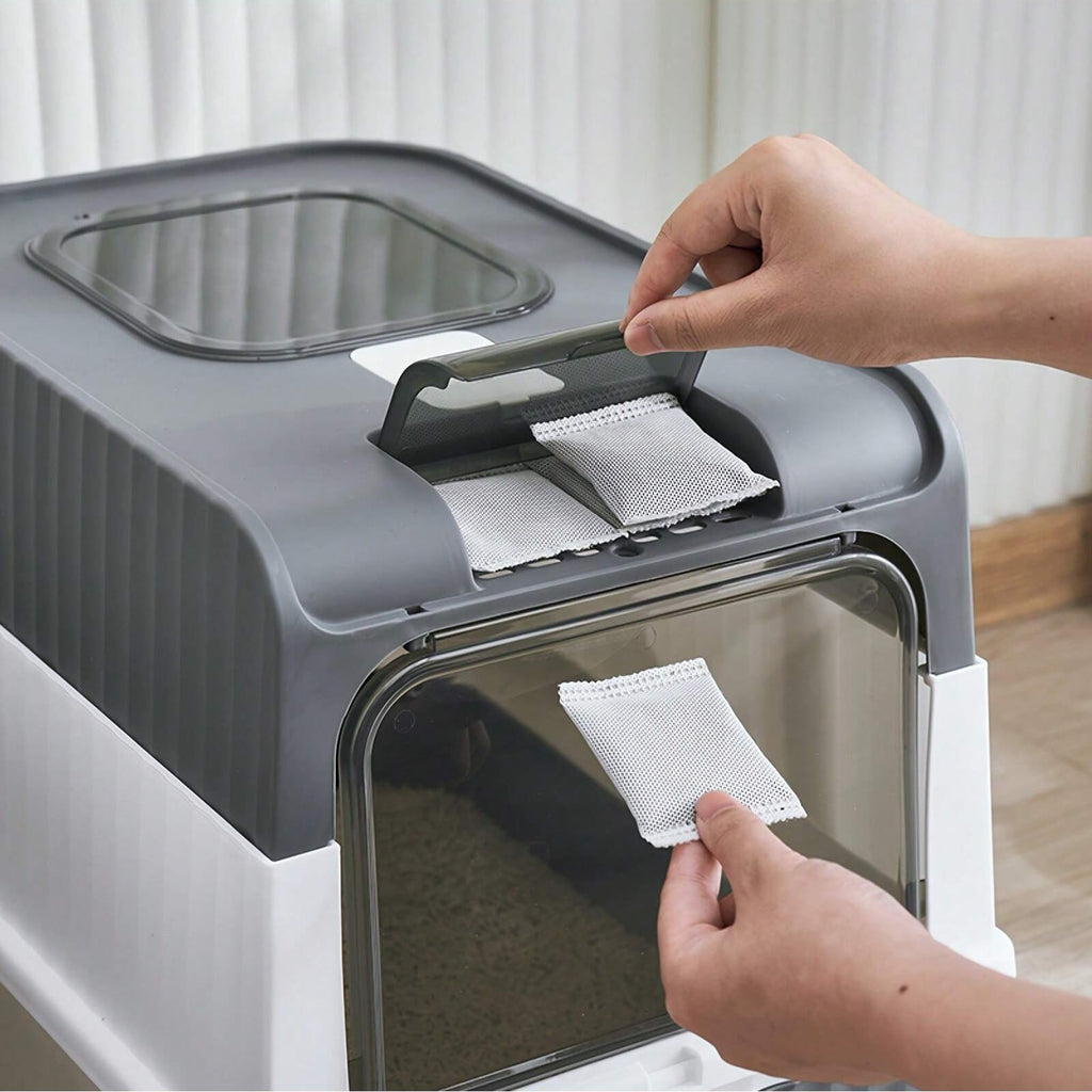 Fully enclosed cat litter box, drawer cat litter box design, reduce odor and cat litter splash, cats can enter from the bottom door and exit from the top, recommended for cats under 6kg/13 pounds